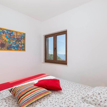 E&T Apartments With A Beautiful Pool Rabac Esterno foto