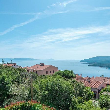 E&T Apartments With A Beautiful Pool Rabac Esterno foto