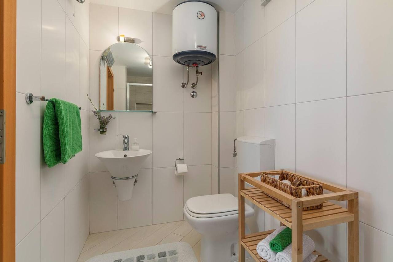 E&T Apartments With A Beautiful Pool Rabac Esterno foto