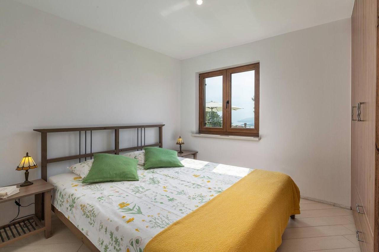E&T Apartments With A Beautiful Pool Rabac Esterno foto